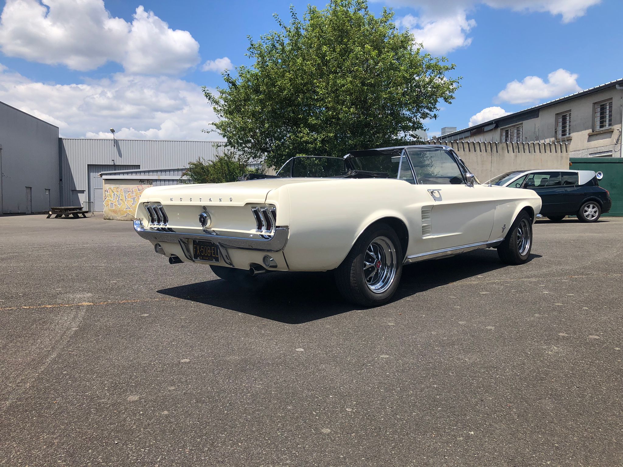 110-ford-mustang-essence-annee-1967-vendu