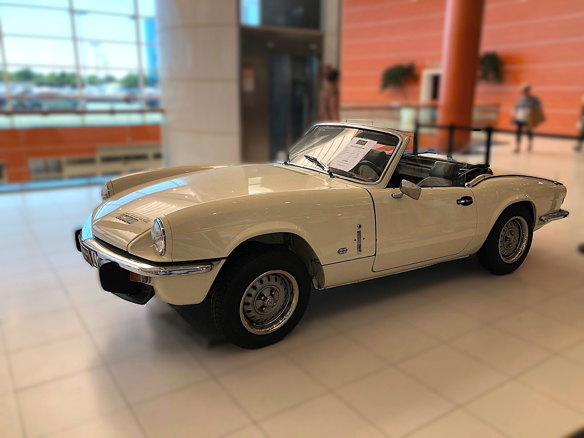 triumph-spitfire-1500-essence-annee-1959-15-900