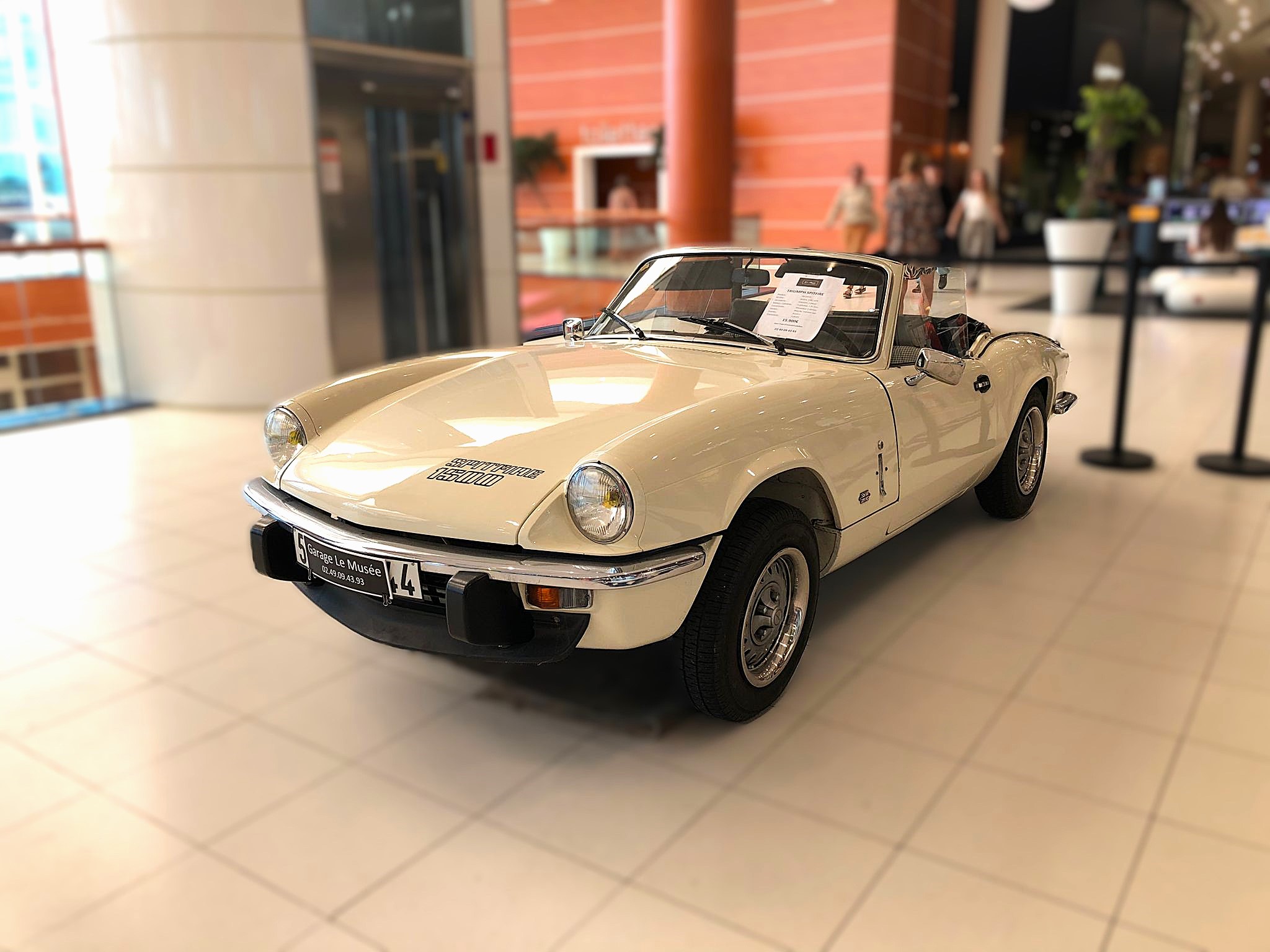 triumph-spitfire-1500-essence-annee-1959-15-900