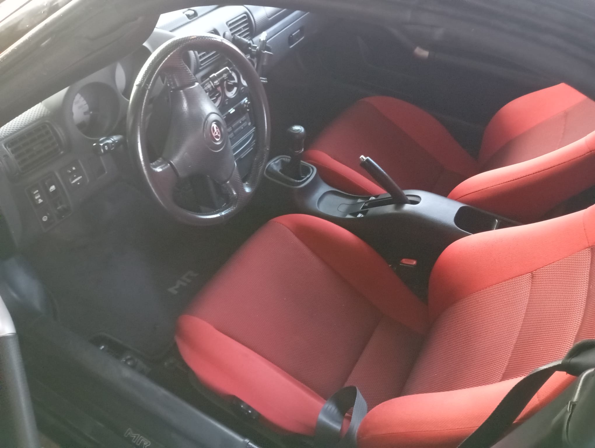 toyota-mr-2-essence-annee-2000-10-490