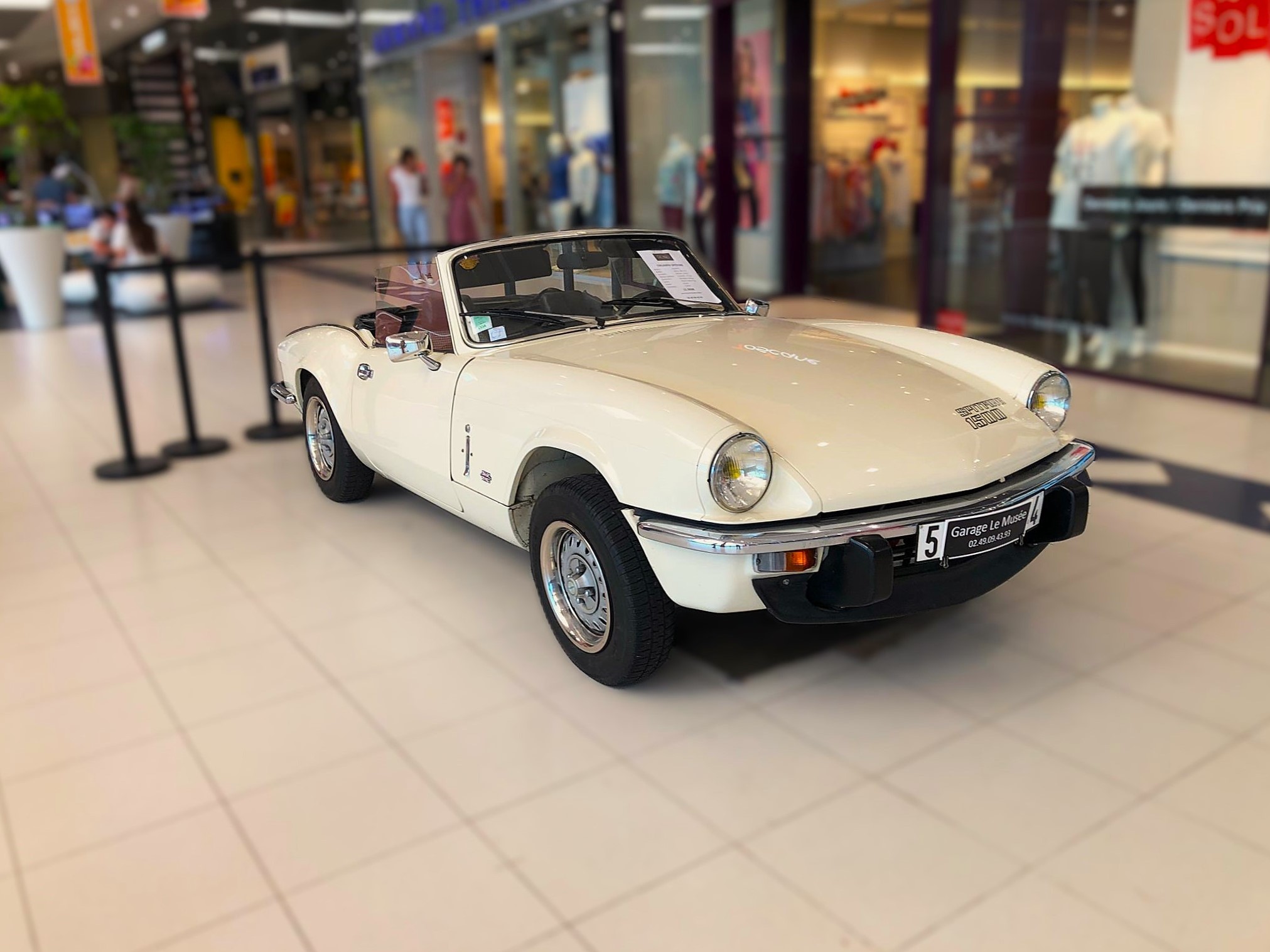 triumph-spitfire-1500-essence-annee-1959-15-900